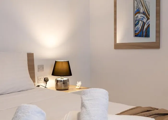 Stunning 2br In Sliema - 21 * Gzira